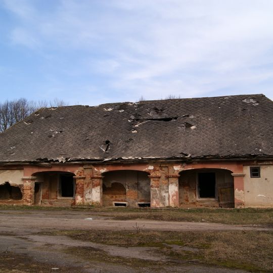 Upesmuižas labības klēts