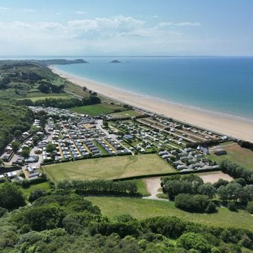 Camping in Normandy: seaside stays, unusual accommodations, historic beaches
