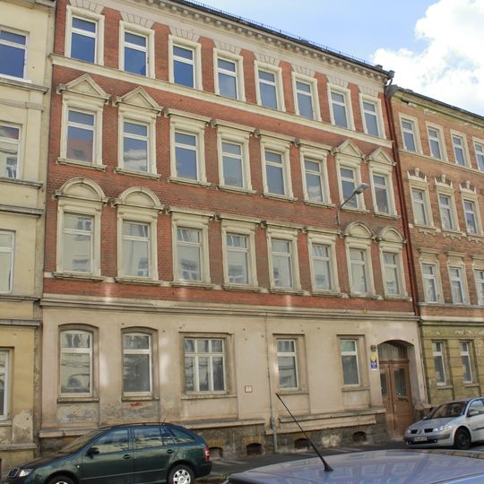 Mietshaus William-Zipperer-Straße 87
