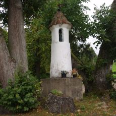 Kapliczka przydrożna wraz z otoczeniem: czterema lipami, na działce nr 78/4