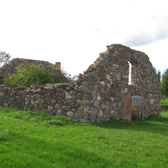 Gardener House ruins in Blankenfelde Manor