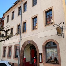 Wohnhaus in geschlossener Bebauung