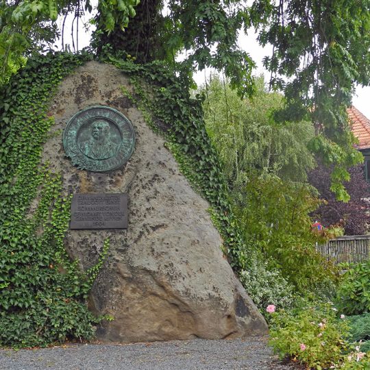 Denkmal für Traugott Ernst Sommerschuh Dorfplatz