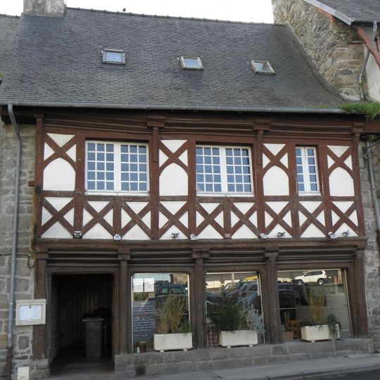 Maison, 12, place Notre-Dame-de-Coatcolvezou