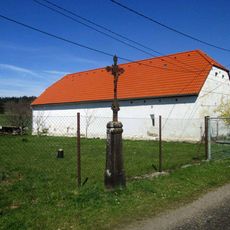 Kříž v Karlovcích