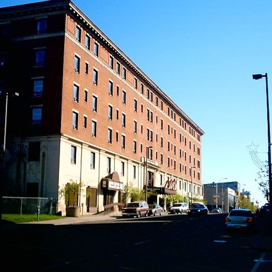 Prince Arthur Hotel
