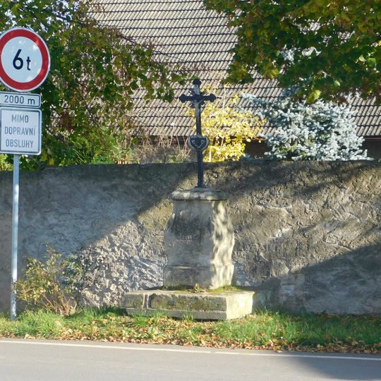 Kříž v Tlustovousech