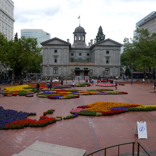 Pioneer Courthouse Square