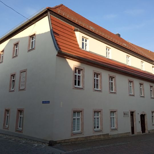 Wohnhaus in halboffener Bebauung Freiberger Straße 50