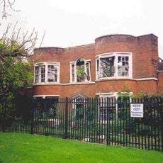 Mulberry Green House And Stables