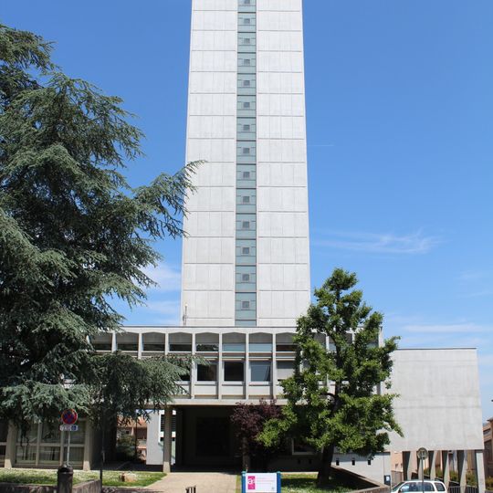 Tour des Archives départementales de Saône-et-Loire