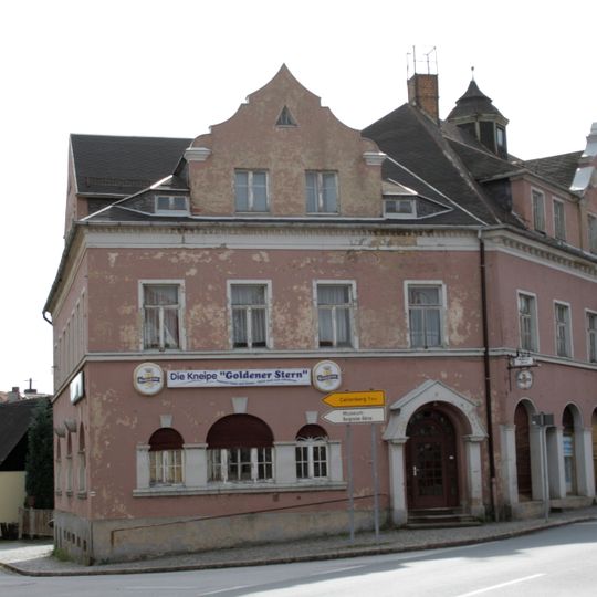 Wohnhaus mit Gaststätte „Goldener Stern“ und Laden Zittauer Straße 1