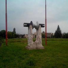 Plastika u Vinohradské ulice v Chomutově