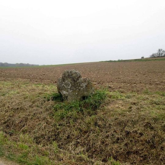 Smírčí kříž východně od Újezdce