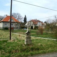 Kříž jižně od Drahy