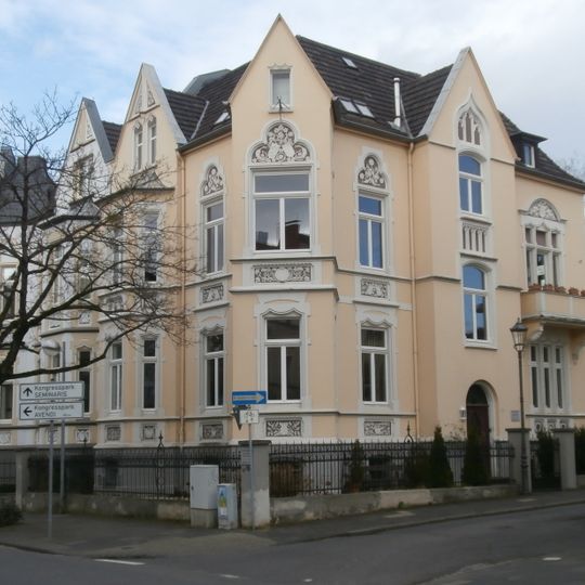 Königin-Sophie-Straße 1