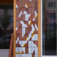 Decorative walls in Murmanská and V předpolí streets