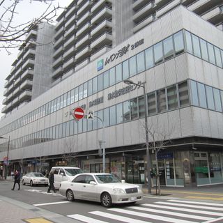 Kobeshiritsutarumi Library