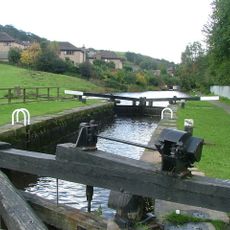 Rochdale Canal Lock 17 Old Royd Lock And Retaining Walls Of Overflow Channel