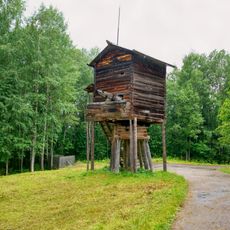 Ветряная мельница-столбовка на стойках (Малые Корелы)