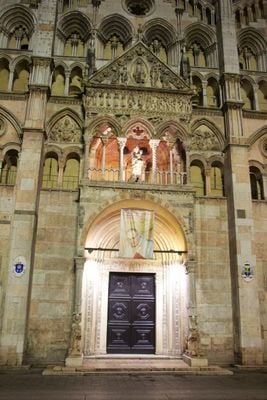 Entrance 1