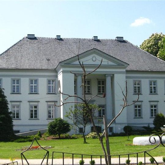Maciejów Palace