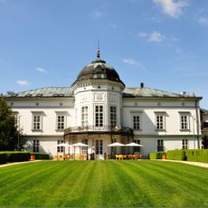 Kaštieľ Pustý Chotár a park, kaštieľ