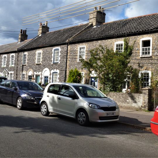 71-87, Castle Street