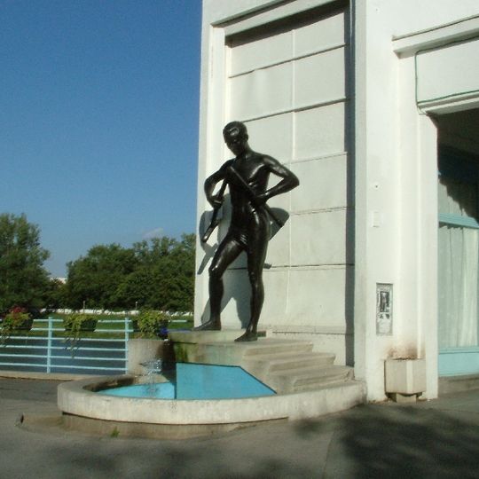 Promenádny most so sochou, socha