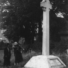 Calbourne War Memorial (Near To All Saints Church)