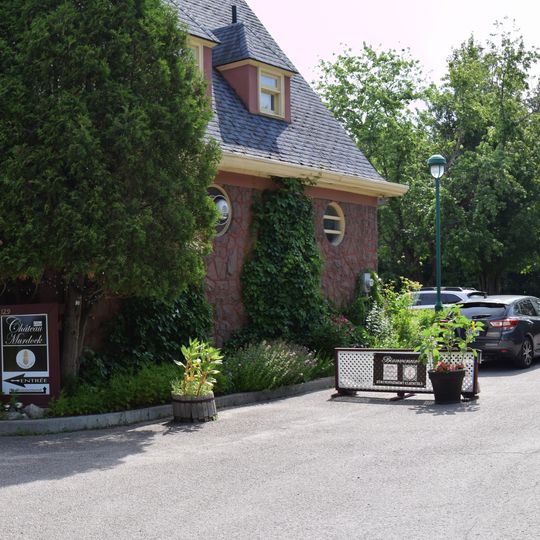 Site du patrimoine du Manoir-Julien-Édouard-Alfred-Dubuc et du Château-John-Murdoch