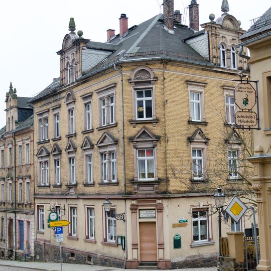 Mietshaus , Gartenpavillon , ehemaliges Waschhaus, altes Wohnhaus und Einfriedung Brühl 1