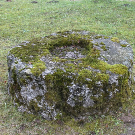 Mosėdžio I akmuo su dubeniu
