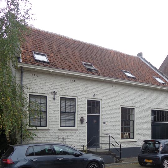 Rodeheldenstraat 15, Buren