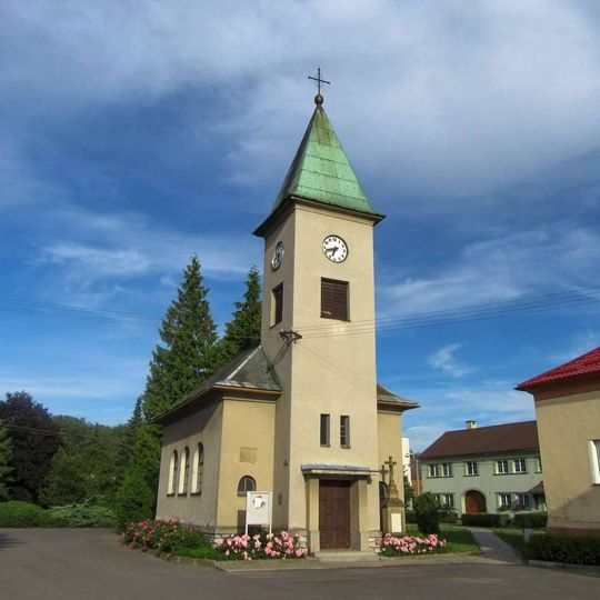 Kaple svaté Barbory v Lukavici na návsi