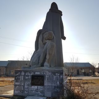 WW2 Monument, Mkhchyan, Ararat