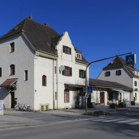 Herrsching station building