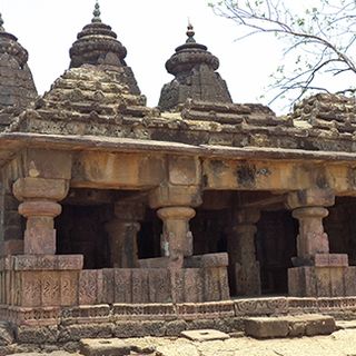 Shiv Temple, Armori