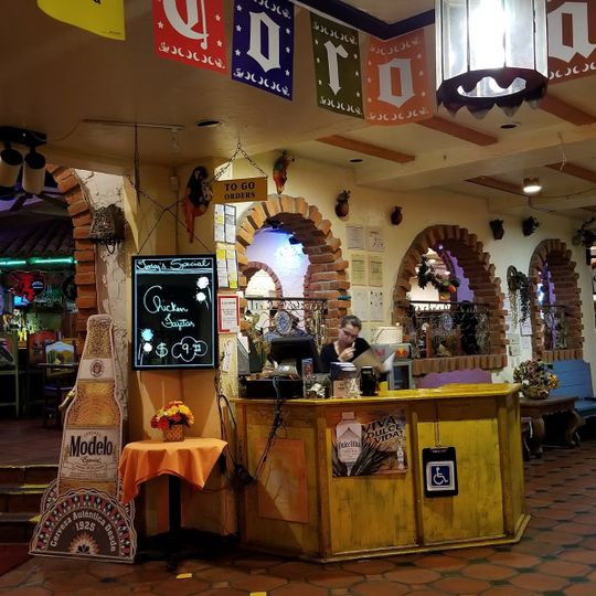 Pelanchos Mexican Grill