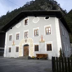 Wohnhaus, ehem. Tax'sches Posthaus