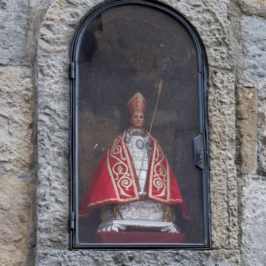 Hornacina de San Fermín en la Cuesta de Santo Domingo