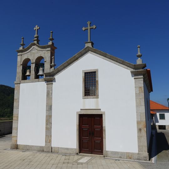 Igreja Paroquial de Encourados