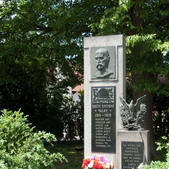 World Wars memorial in Roudná