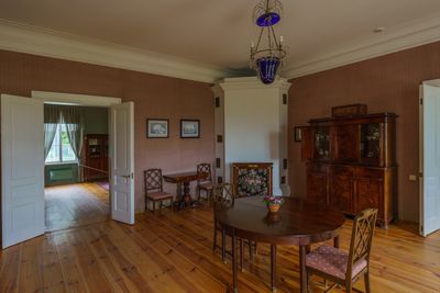 Interior 2