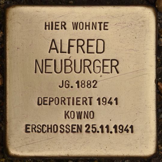 Stolperstein em memória de Alfred Neuburger
