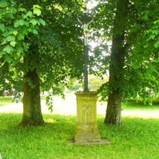 Kříž v parku u městského úřadu v Žamberku