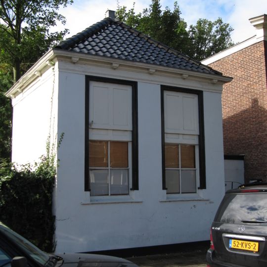 Koepeltje wit gepleisterd