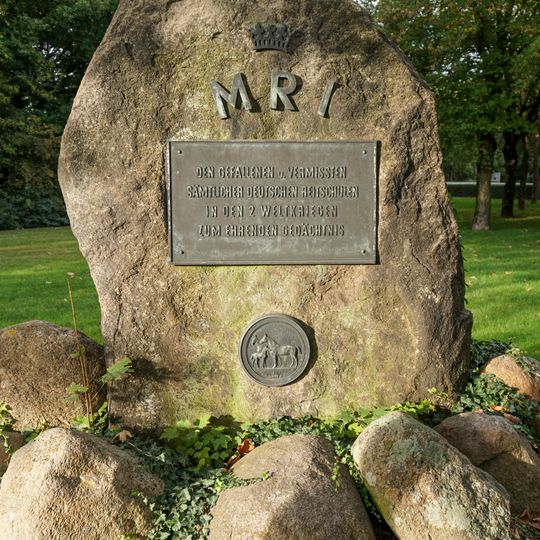 Kriegerdenkmal Militär-Reit-Institut