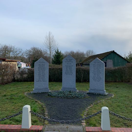 Kriegerdenkmal Muckwar