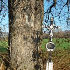 Kříž u novoroudenské lípy